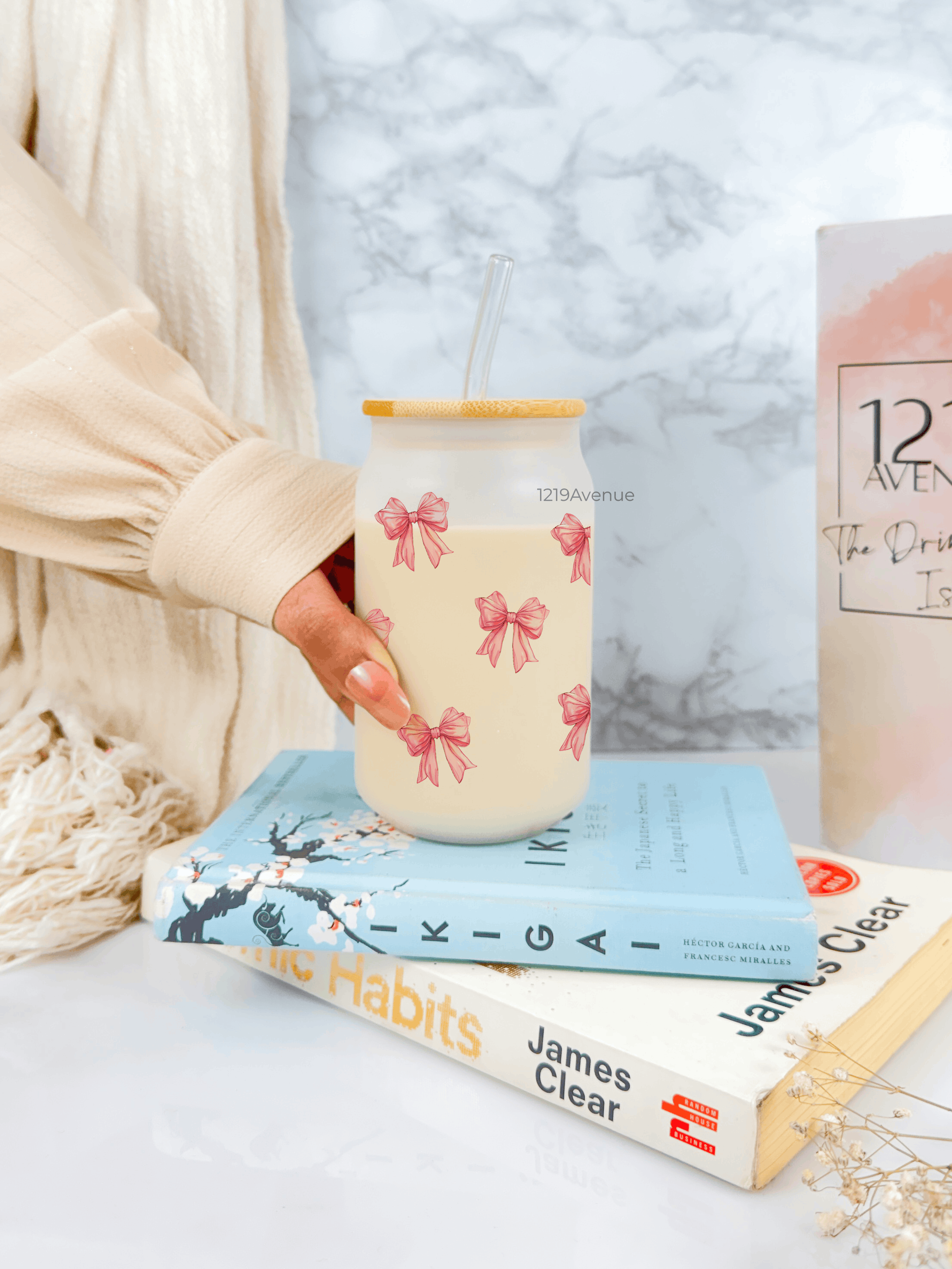 Frosted Can Shaped Sipper 500ml |Bows All Over Print| 17oz Can Tumbler with Straw and Lid 1219 Avenue