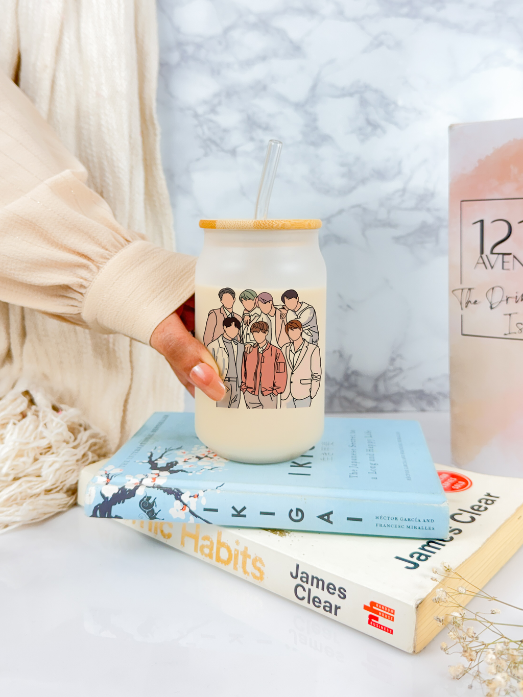 Frosted Can Shaped Sipper 500ml | BTS Print| 17oz Can Tumbler with Straw and Lid 1219 Avenue India