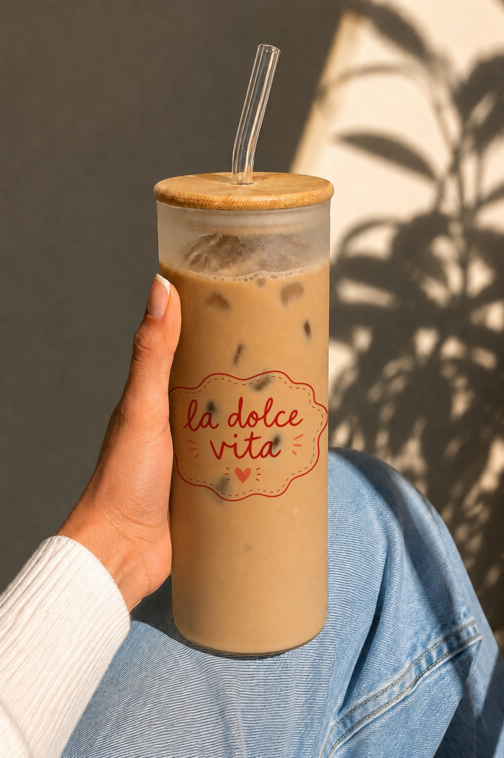 Frosted Grande Sipper 650ml| Dois Romance Print| 20oz Tall Tumbler with Straw and Lid 1219 Avenue