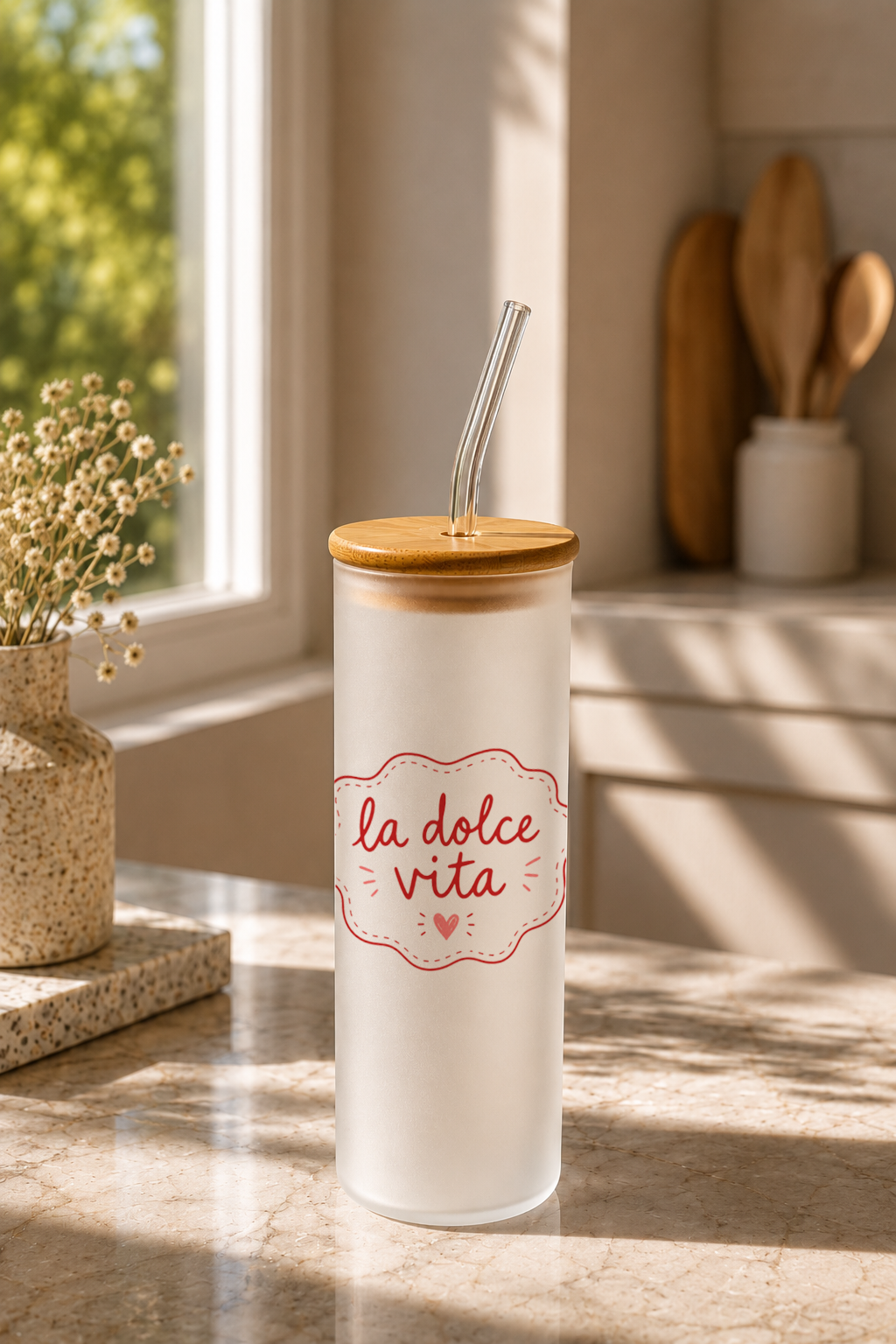 Frosted Grande Sipper 650ml| Dois Romance Print| 20oz Tall Tumbler with Straw and Lid 1219 Avenue