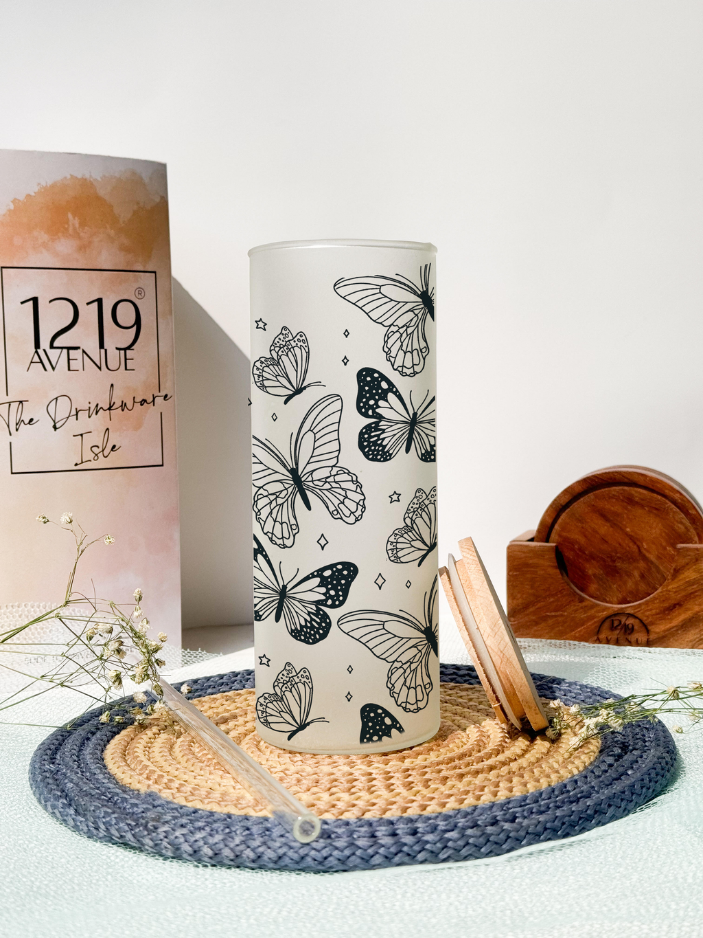 Frosted Grande Sipper 650ml| Papillon Flutter Print| 20oz Tall Tumbler with Straw and Lid 1219 Avenue India