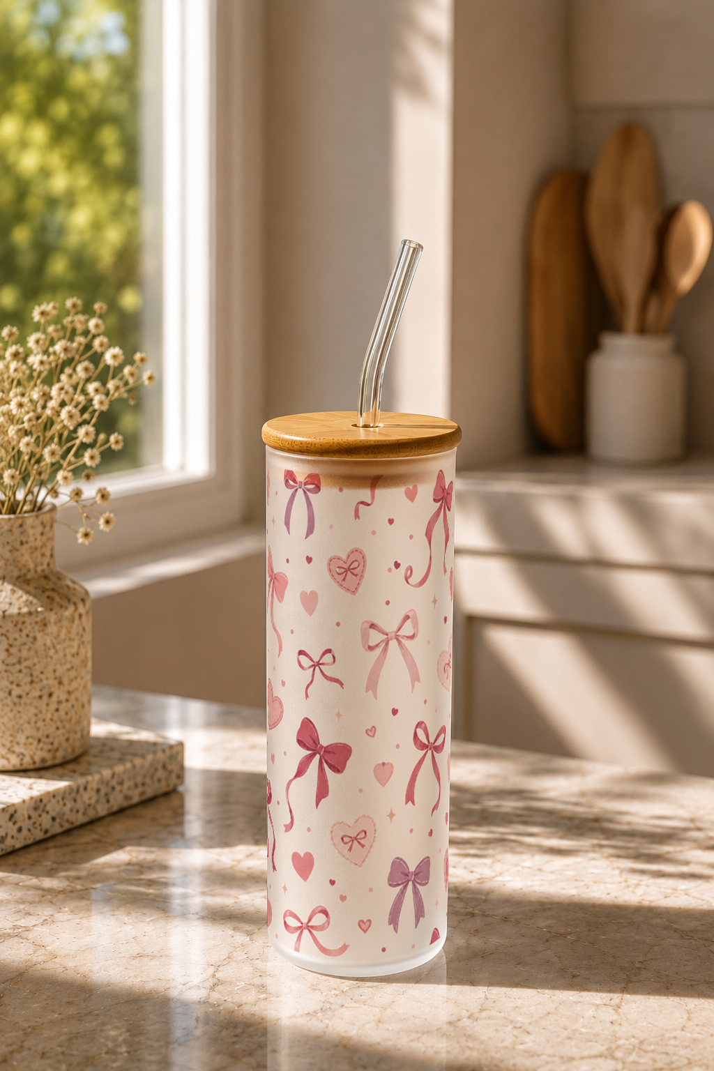 Frosted Grande Sipper 650ml|Soft Hearts And Bows Print| 20oz Tall Tumbler with Straw and Lid 1219 Avenue