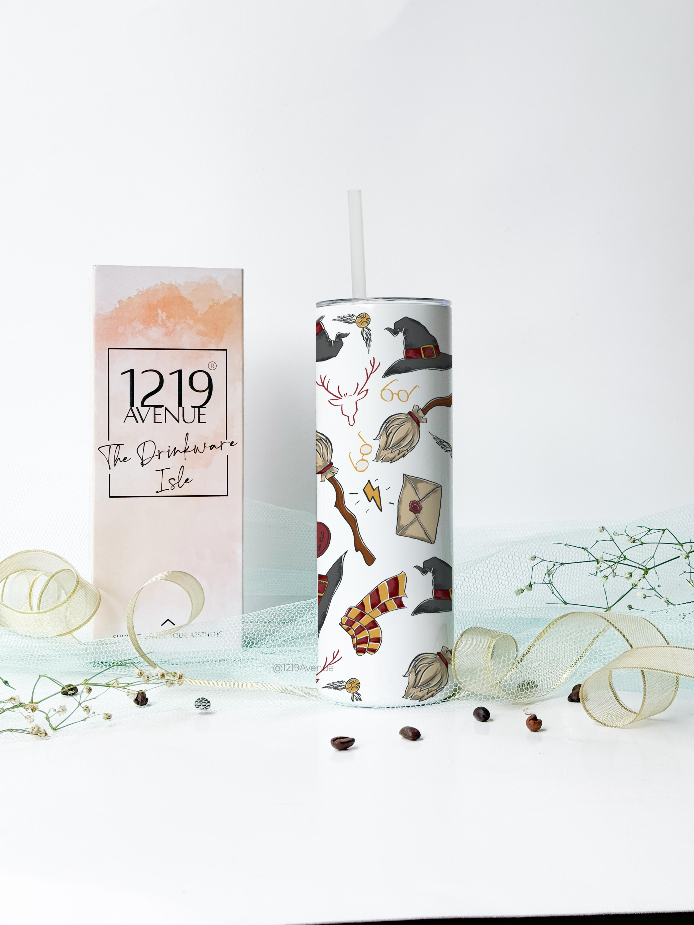 Colossal Tumbler 700ml with Straw | Cute H.P All Over Print| Double Walled Insulated Tumbler 7-8 hrs