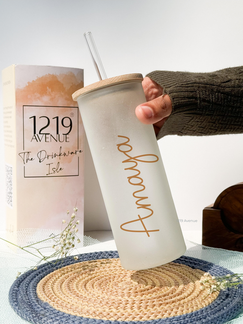 Personalized Frosted Grande Sipper 650 ml |Name Customized | Coffee Glass Tumbler with straw and lid 22oz 1219 Avenue India