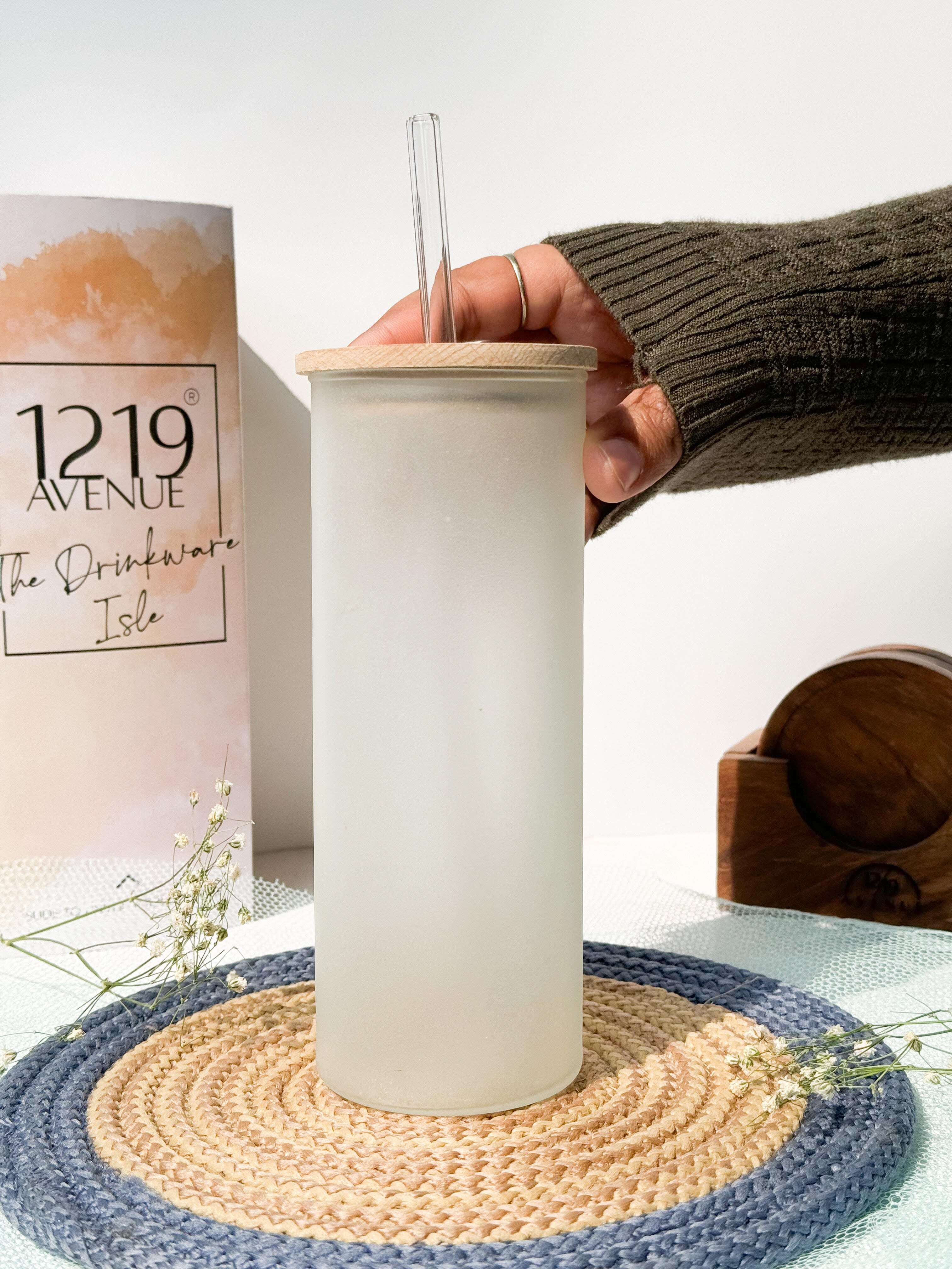 Personalized Frosted Grande Sipper 650 ml |Name Customized | Coffee Glass Tumbler with straw and lid 22oz 1219 Avenue India