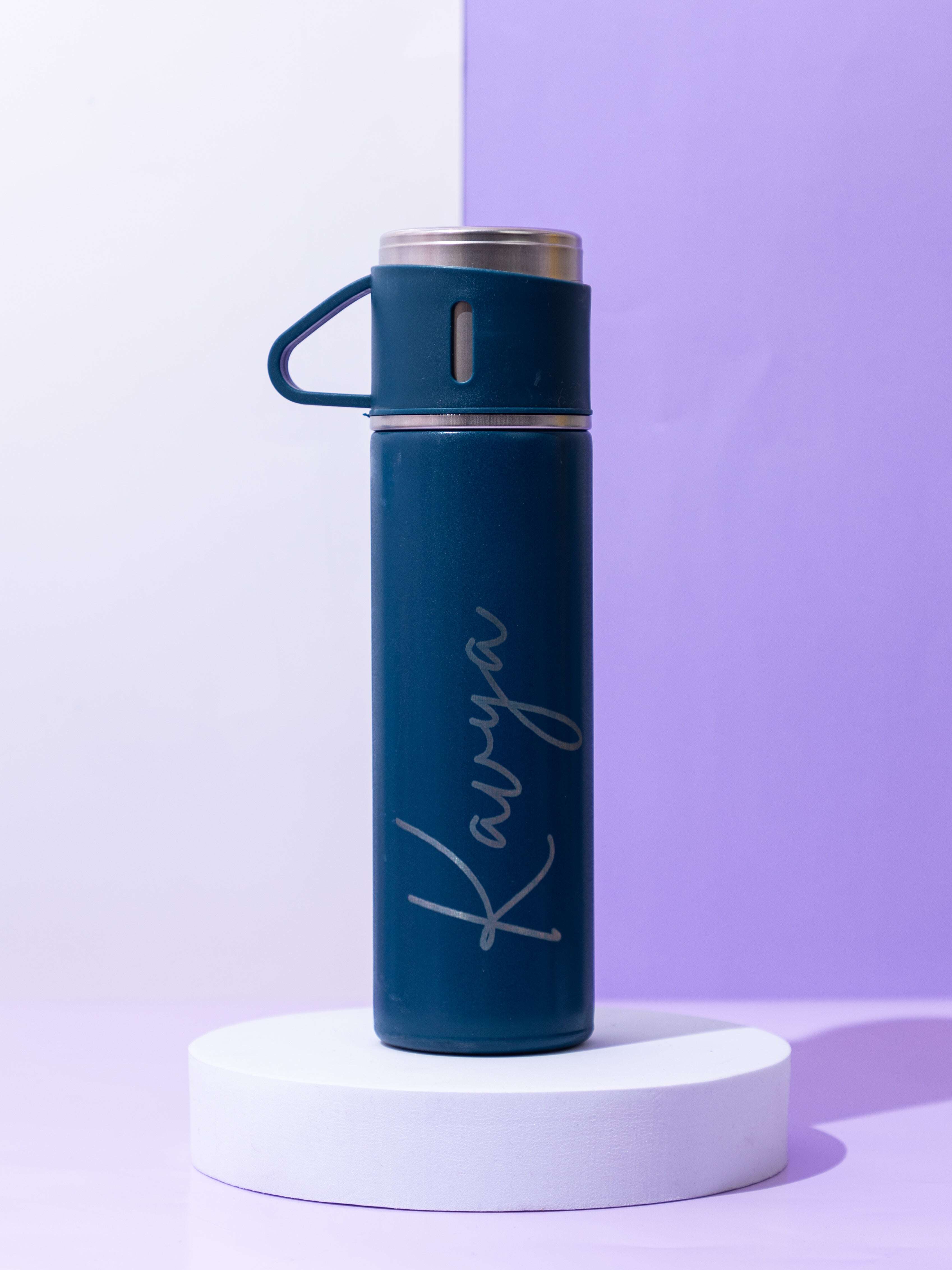 Personalized Insulated Vacuum Flask with 3 cups 1219 Avenue India