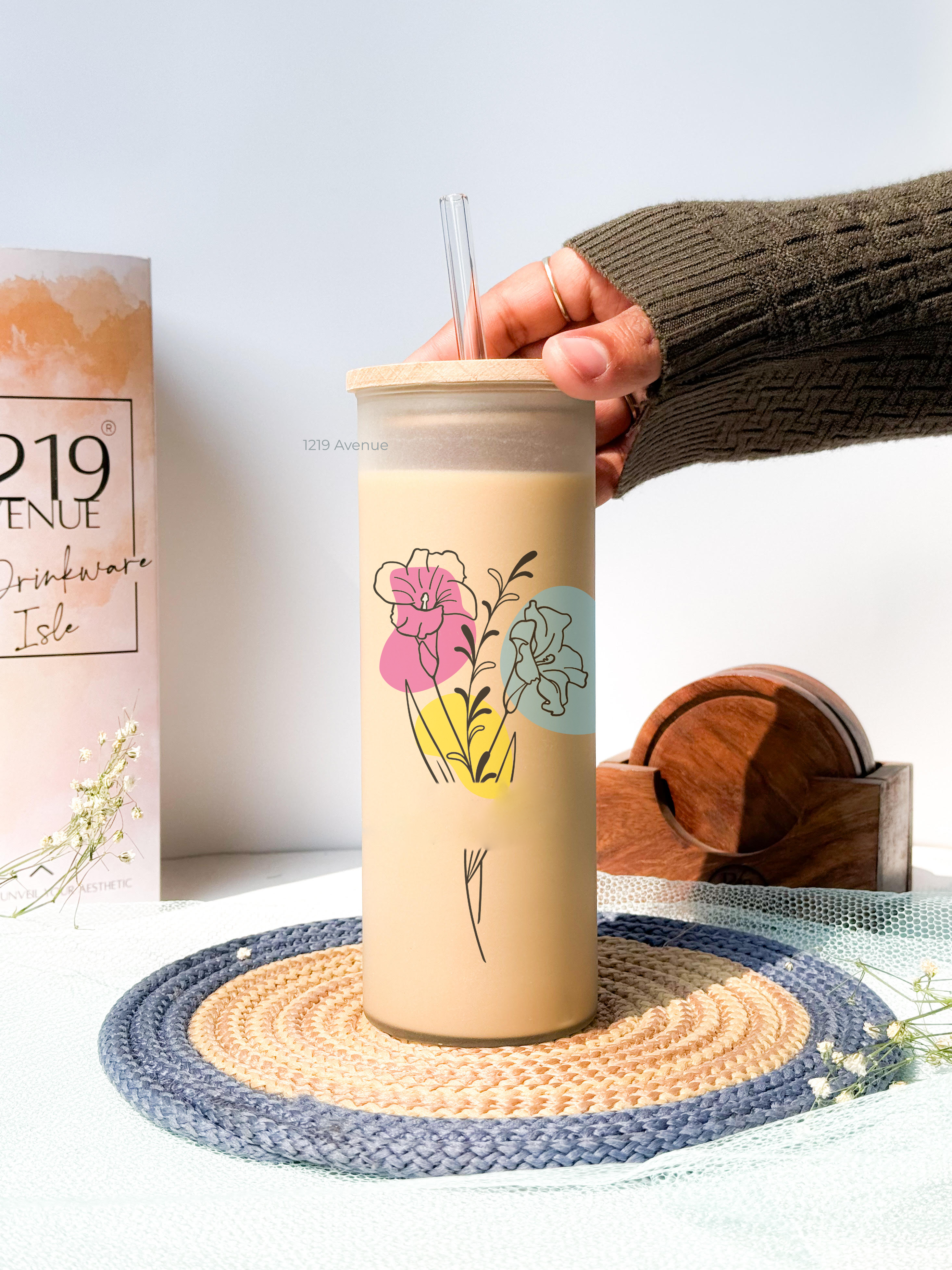 Personalized Frosted Grande Sipper 650 ml |Floral Ways | Coffee Glass Tumbler with straw and lid 22oz