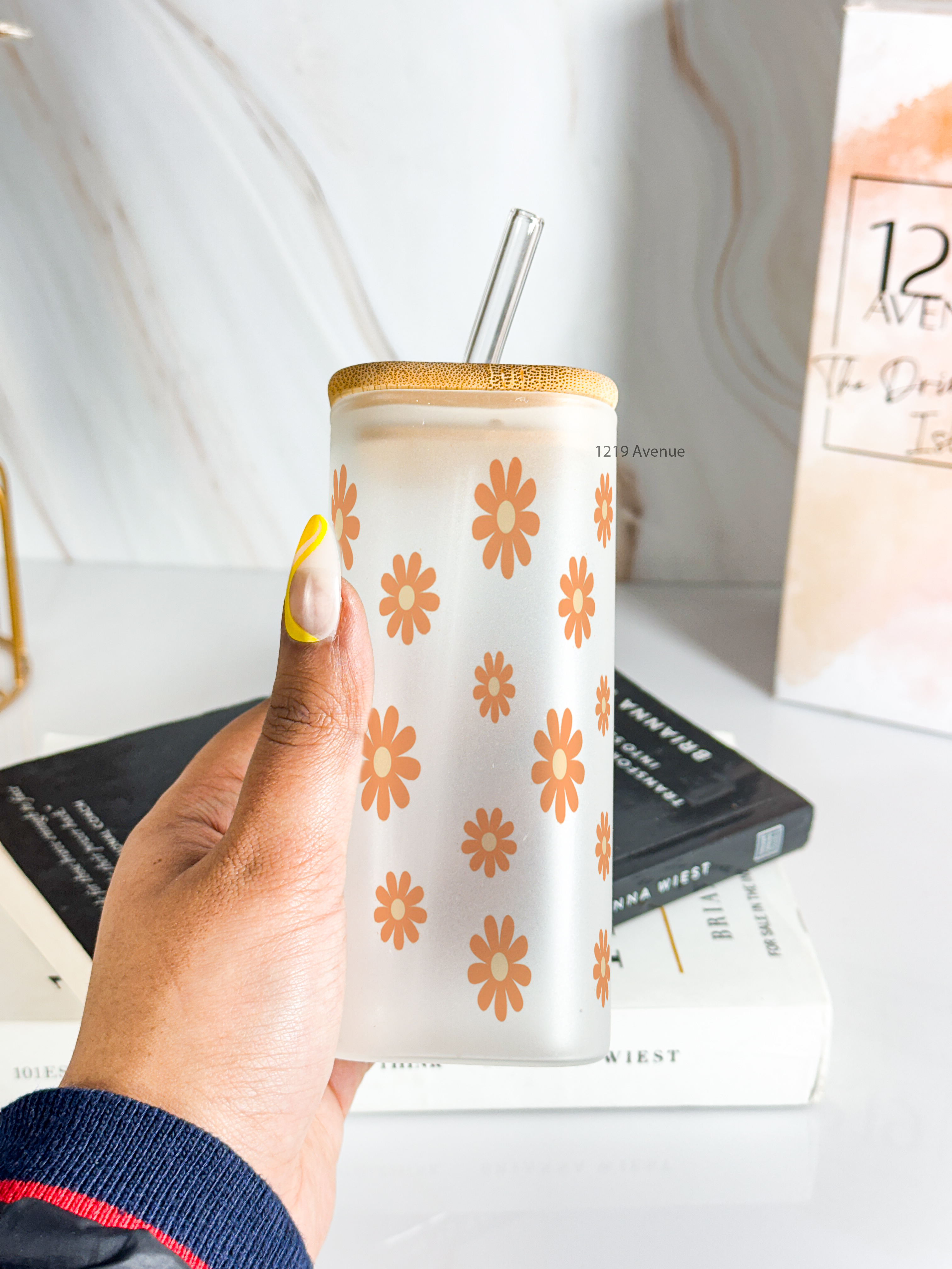 Squaro Sipper 450ml| Brown Flower Design| Permanent Prints| Coffee Glass Tumbler with straw and lid 1219 Avenue