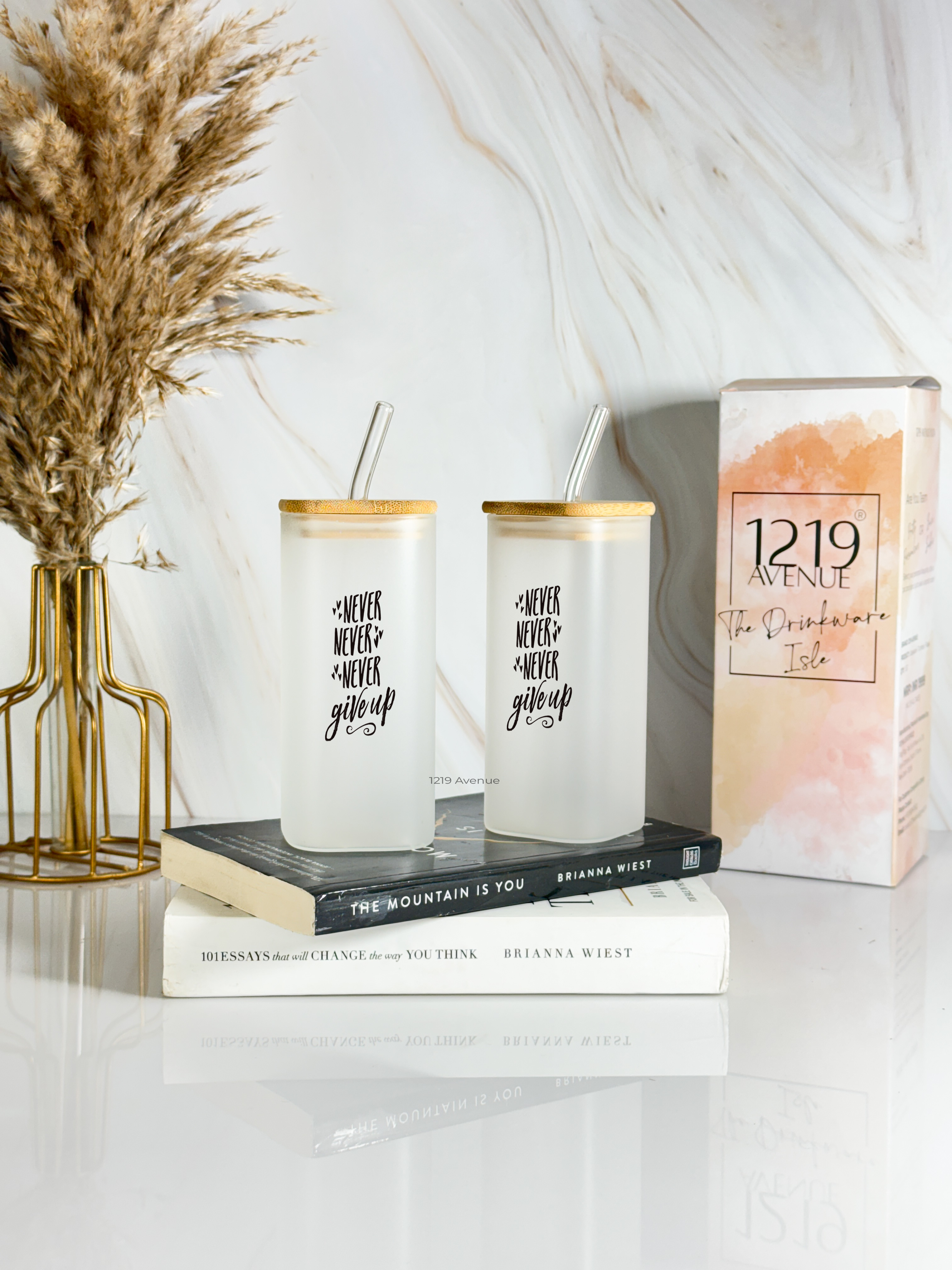 Squaro Sipper 450ml| Never Give Up Design| Permanent Prints| Coffee Glass Tumbler with straw and lid 1219 Avenue