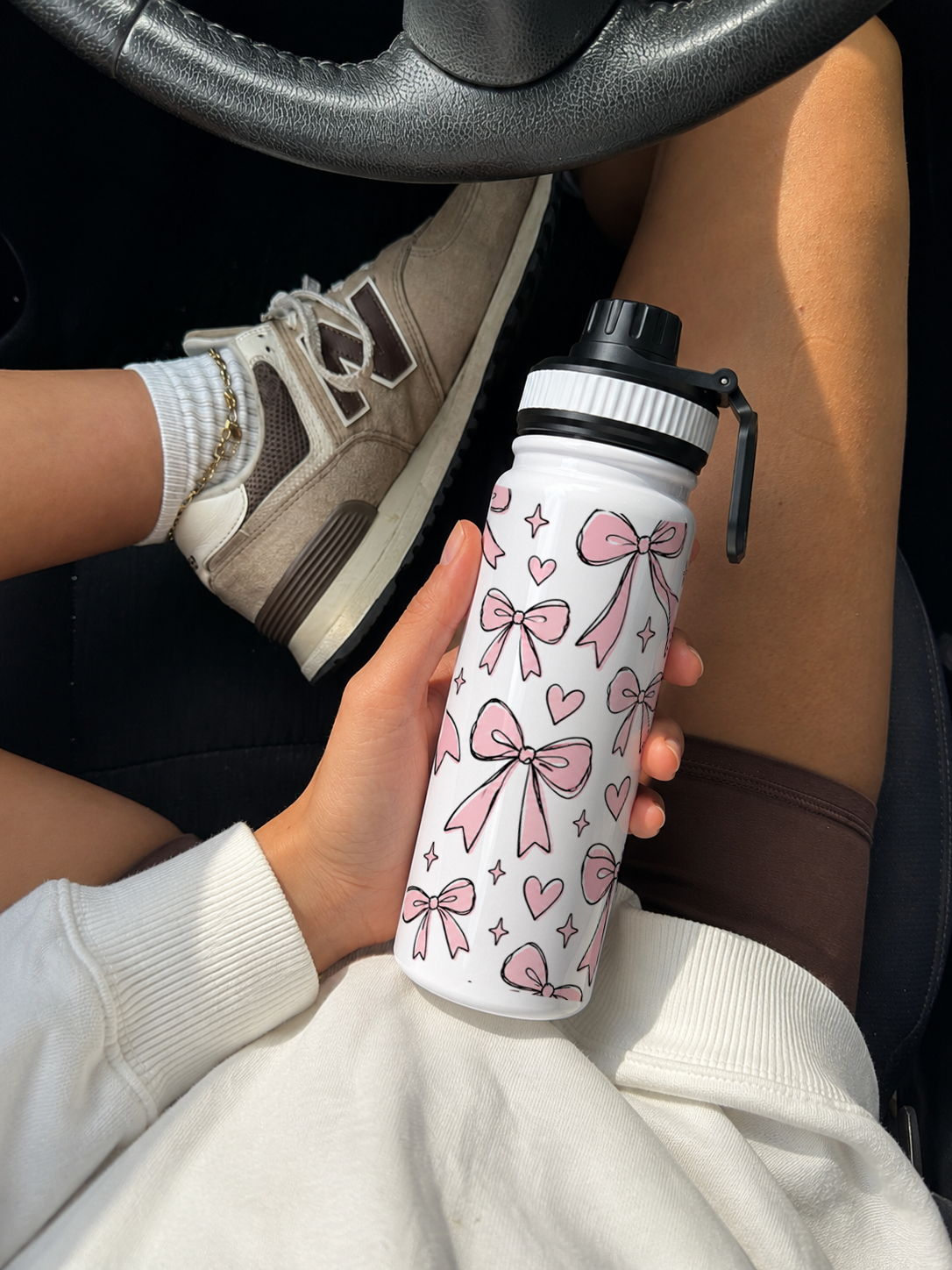 TANK-Sip™ Insulated Water Bottle | 950ml / 32oz | Double-Walled | Bowberry Hearts 1219 Avenue