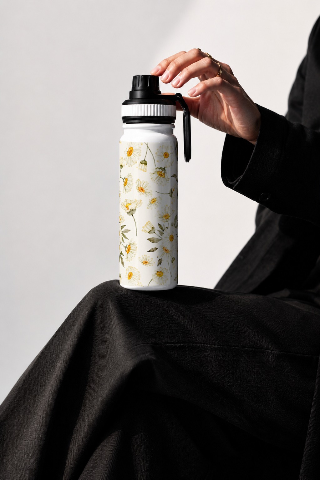 TANK-Sip™ Insulated Water Bottle | 950ml / 32oz | Double-Walled | Daisy Honeyveil 1219 Avenue