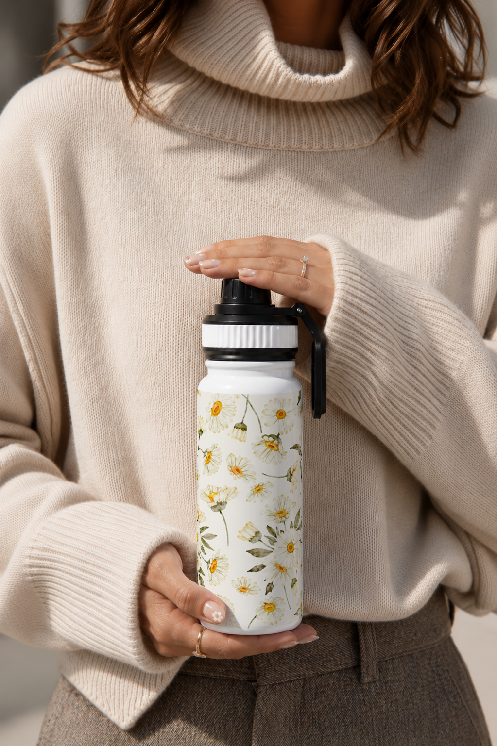 TANK-Sip™ Insulated Water Bottle | 950ml / 32oz | Double-Walled | Daisy Honeyveil 1219 Avenue