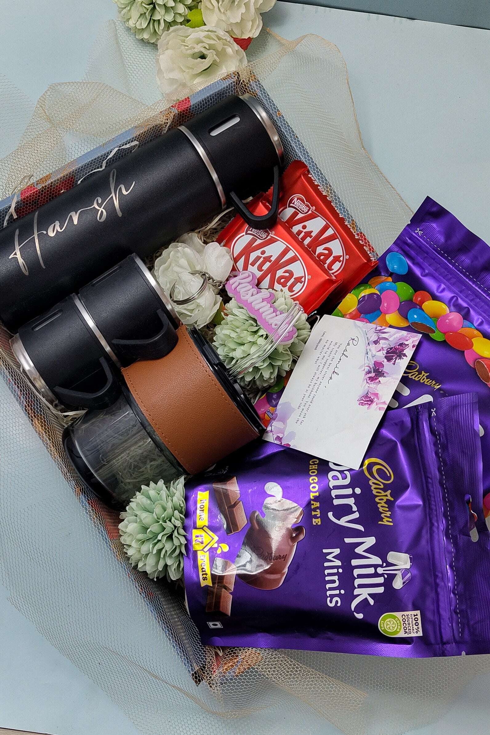 The Sip-on Personalized Gifting Hamper 1219 Avenue India