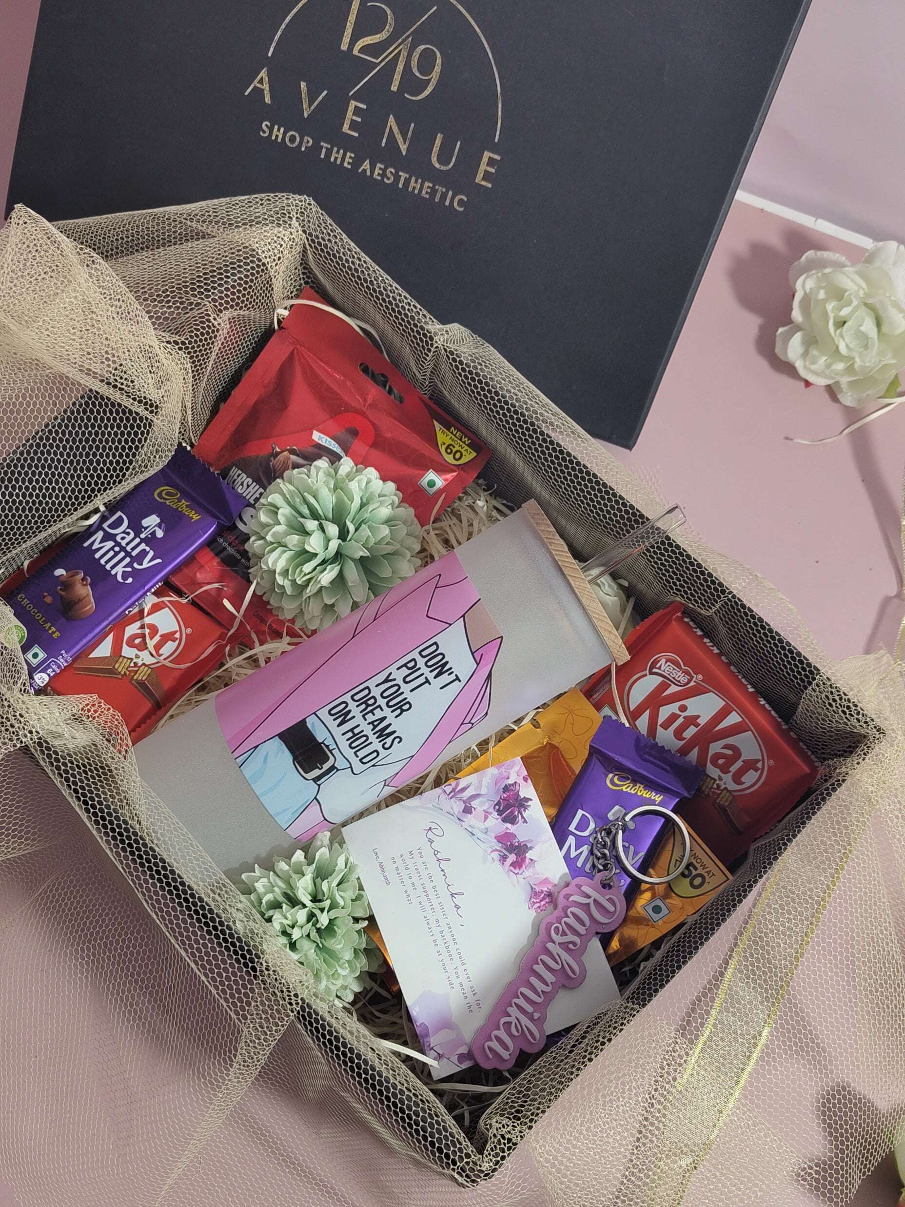 Too Sweet to be True Personalized Gifting Hamper 1219 Avenue India