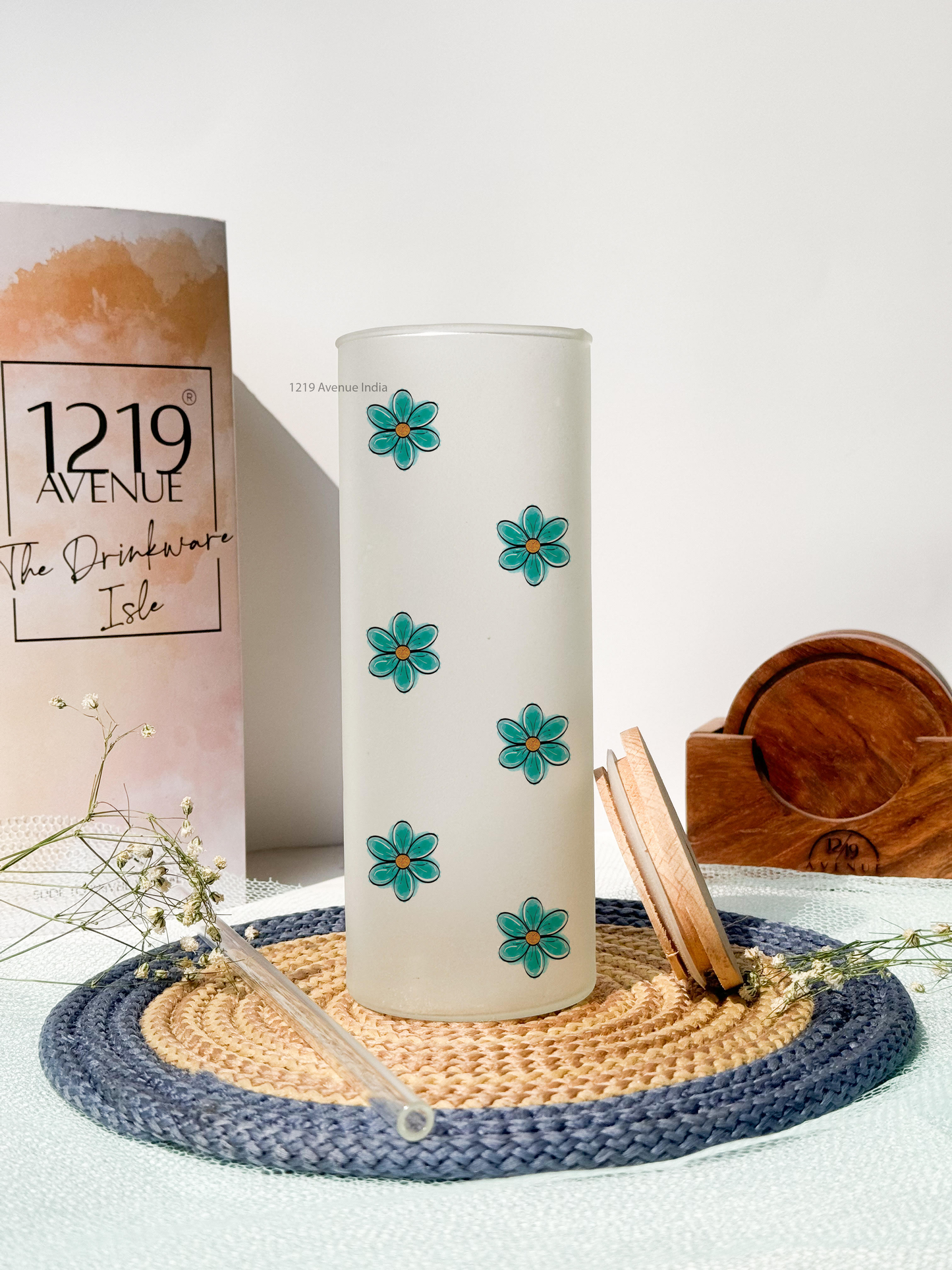 Frosted Grande Sipper 650ml| Blue Daisies Print| 20oz Tall Tumbler with straw and lid